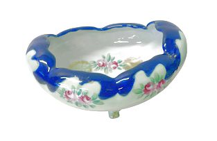Footed Victorian blue/pink scalloped-edge ceramic bowl, 3" h x 8" w x 7" d