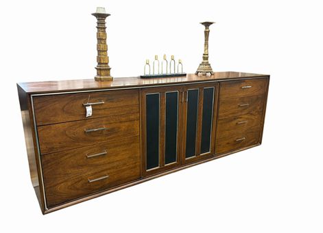 MCM Lane 6 Drawer Dresser w/Two Matching Mirrors, H 28.5 in.x W. 78 in. x D.18