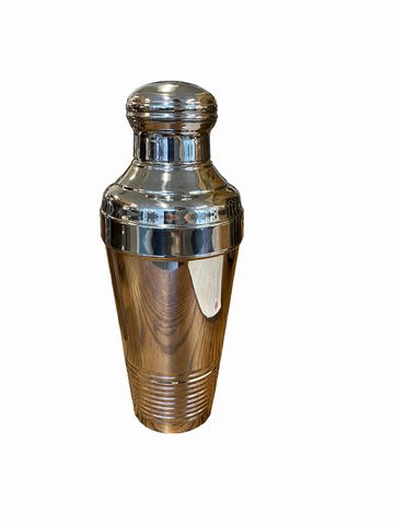 Stainless steel cocktail shaker, 3.75Dx9.5"H