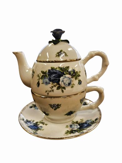 Royal Albert Tea Pot w Cup'nSaucer 8'X 8"dia