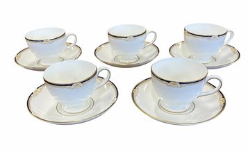 Set of 5 Wedgwood "Cavendish" cups (2.75" h) & saucers (5.75" h)