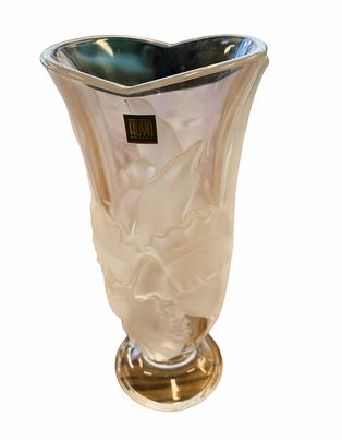 Hoya embossed frosted/clear iris vase, 8.25" h