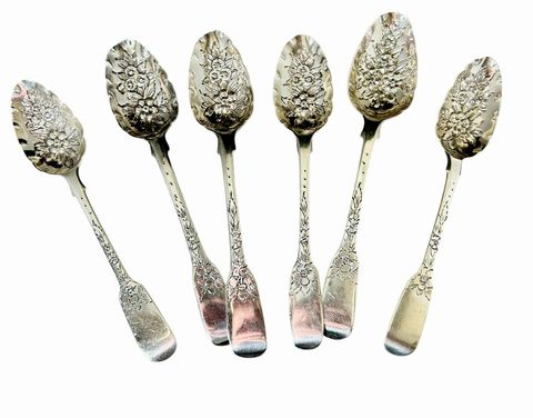 6 English Strling Silver Berry Spoon, 5.25 in. early to mid 19th century, 15.7 g