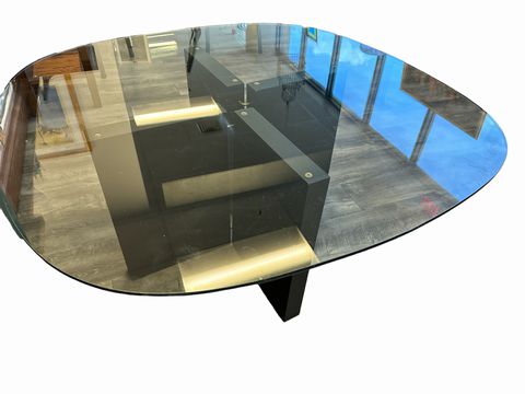 Rounded square glass-top coffee table w/ black "V" base, 42x42x18"