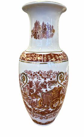 Japanese Imari porcelain trumpet vase, 10.5" h