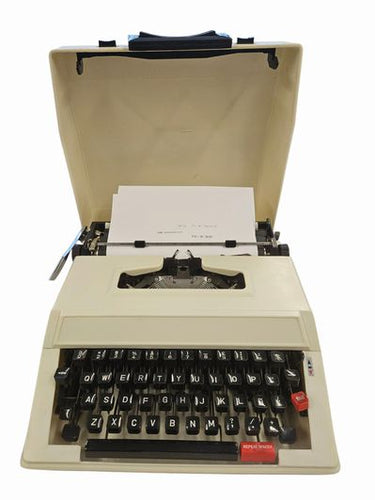 Vntg.  Portable Manual Typewriter,Spanish Keyboard, Plastic Body+Case 5",12, 13
