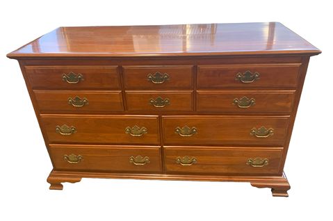 Cherry wood dresser w/ 10 drawers, 50x21x35" h