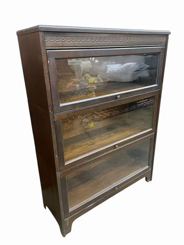 Vintage Gunn Furniture Co. barrister bookcase, 46.75H. 34.25W. 12.5D.