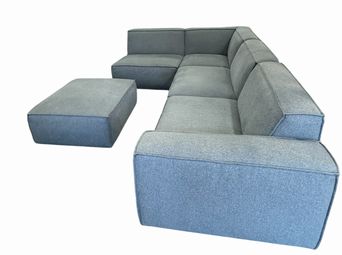 Casterly Inc. blue modular sectional sofa w/ottoman, 26.4H. 116L. 71D