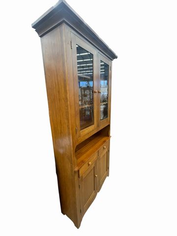 Tom Seely step-back hutch w/glass paneled upper doors, 84H 37.5W 13.5D