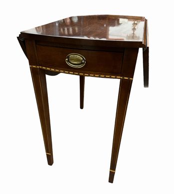 Craftique mahogany dropleaf side table, 17x28x28" h