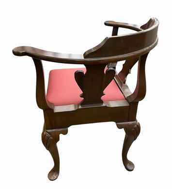 Chippendale-style corner chair w/rose red upholstered seat, 31.75H 28W 25D