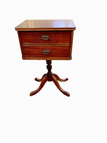 Antique Duncan Phyfe Sewing Stand 25x15x12d"