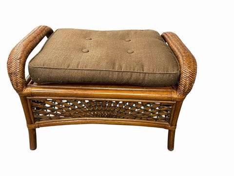 Pier One Rattan Ottoman L. 27 in. x W. 18.5 in. x H. 18 in.