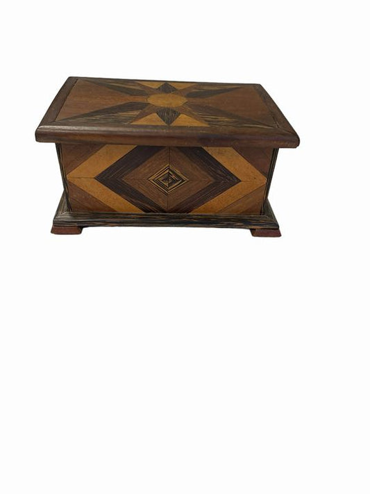 Wooden Box w Fine  Marquetry 7" Lx5"H