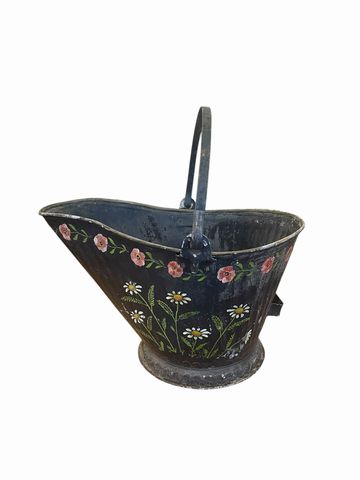 VTG coal scuttle, black w/painted flowers, 16x12x9H