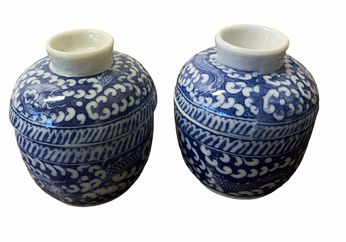 PAIR of Asian blue/white cups w/ tops, 3" h