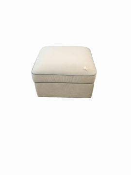 James Ottoman W/ Storage, 26"W x 26"D x 18"H