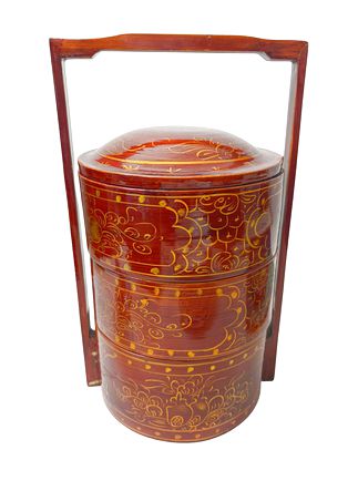 Red/gold lacquered 3-tiered wedding basket, 6.75" diam., 13" h