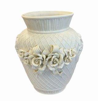 Bisque off-white vase w/ capodimonte flowers, 10" h