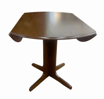 Drop leaf dining table, 29.5H. 40Dia., 29.5H. 40W. 26.5D