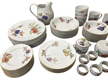 56-piece dinner set of Royal Worcester "Evesham Gold" porcelain dishes