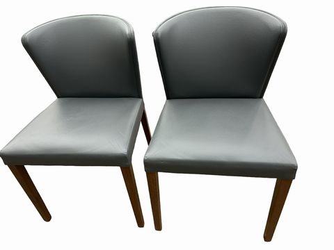 Pair of grey leather dining chairs, 20x23x32