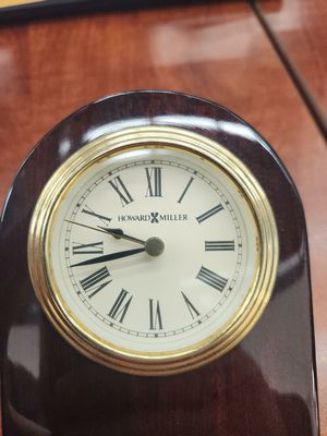 Howard Miller Desk Clock 4 1/2" x 4 x 2 1/2"