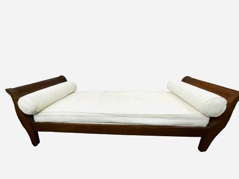 Antique Wooden Daybed 28"x33"88"