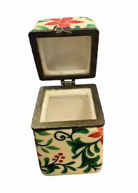 Small ceramic hinged trinket box w/ holly and red berry pattern, 2.5" h, 1.5" x
