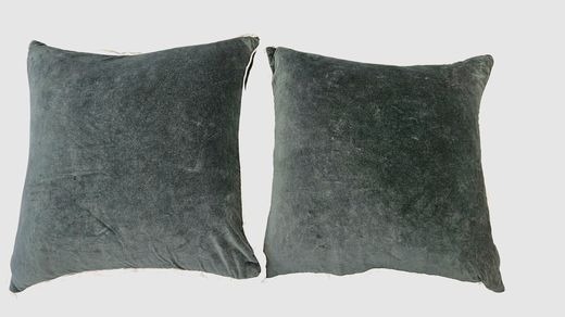 2 of 2, Pair 20" Sq. Green Velvet w Linen Trim Pillows