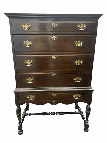 Vintage William & Mary- style highboy, 36.5x21.5x55.5H