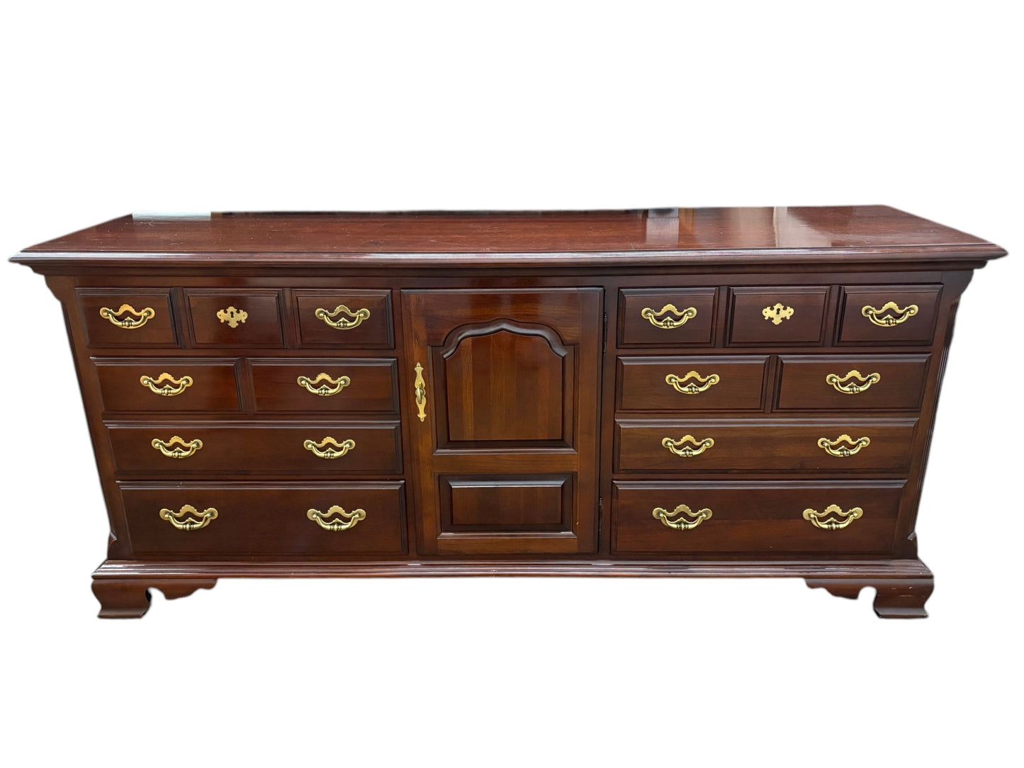 Thomasville cherry triple dresser(72x20x32.75") w/ triptych mirror