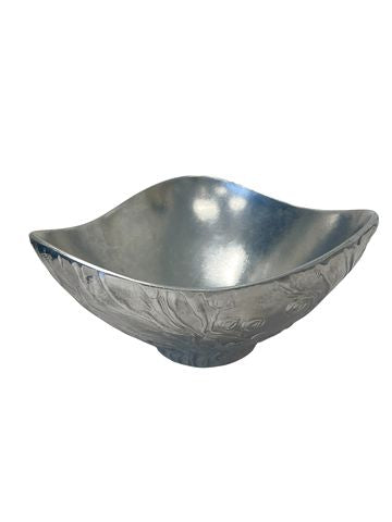 D. Drumm signed aluminum 3-scallop decorative/serving bowl, 12x11x6H