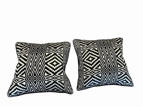Pair of geometric  pillows, black/white, 17x17