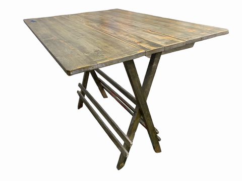 Wooden camp/activity table, lt. green, 46x34x34